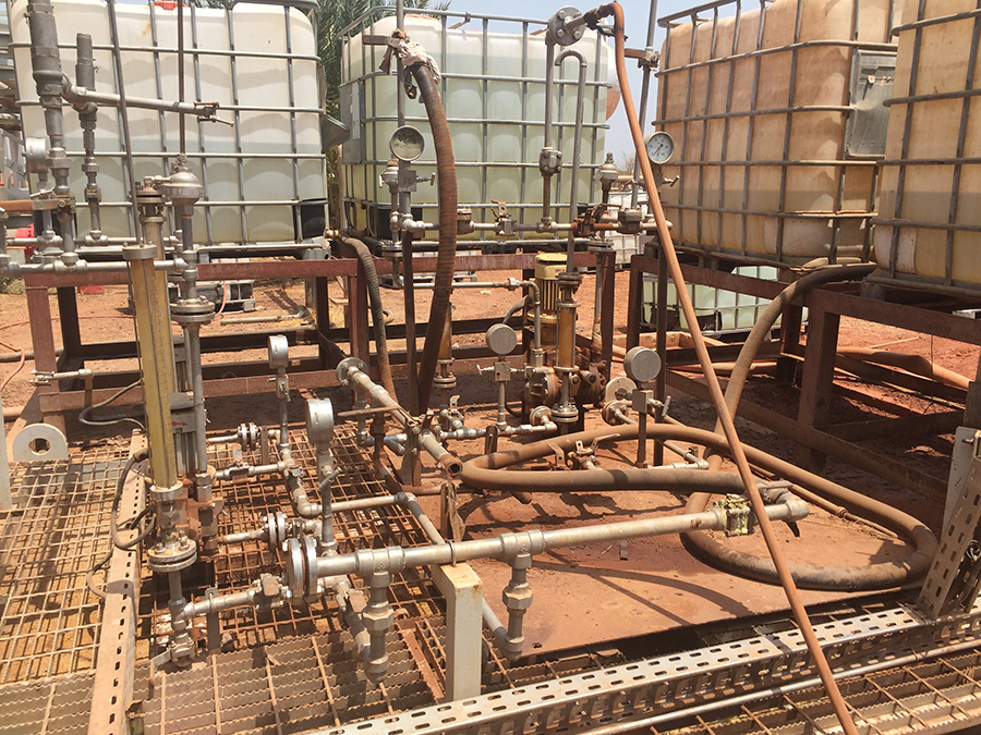 ���̰���